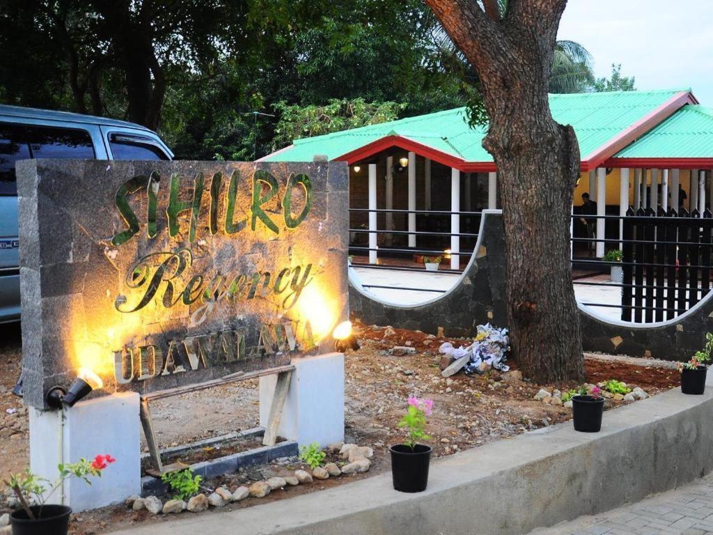 Hotel Sihilro Regency Udawalawe Exterior foto