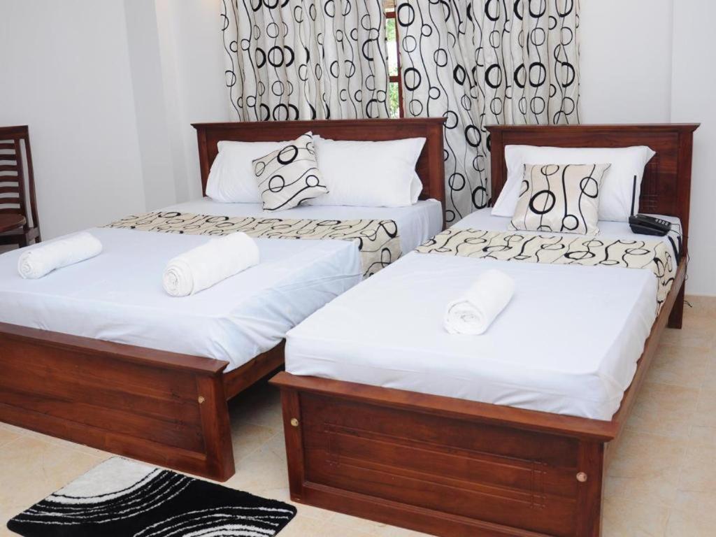 Hotel Sihilro Regency Udawalawe Exterior foto